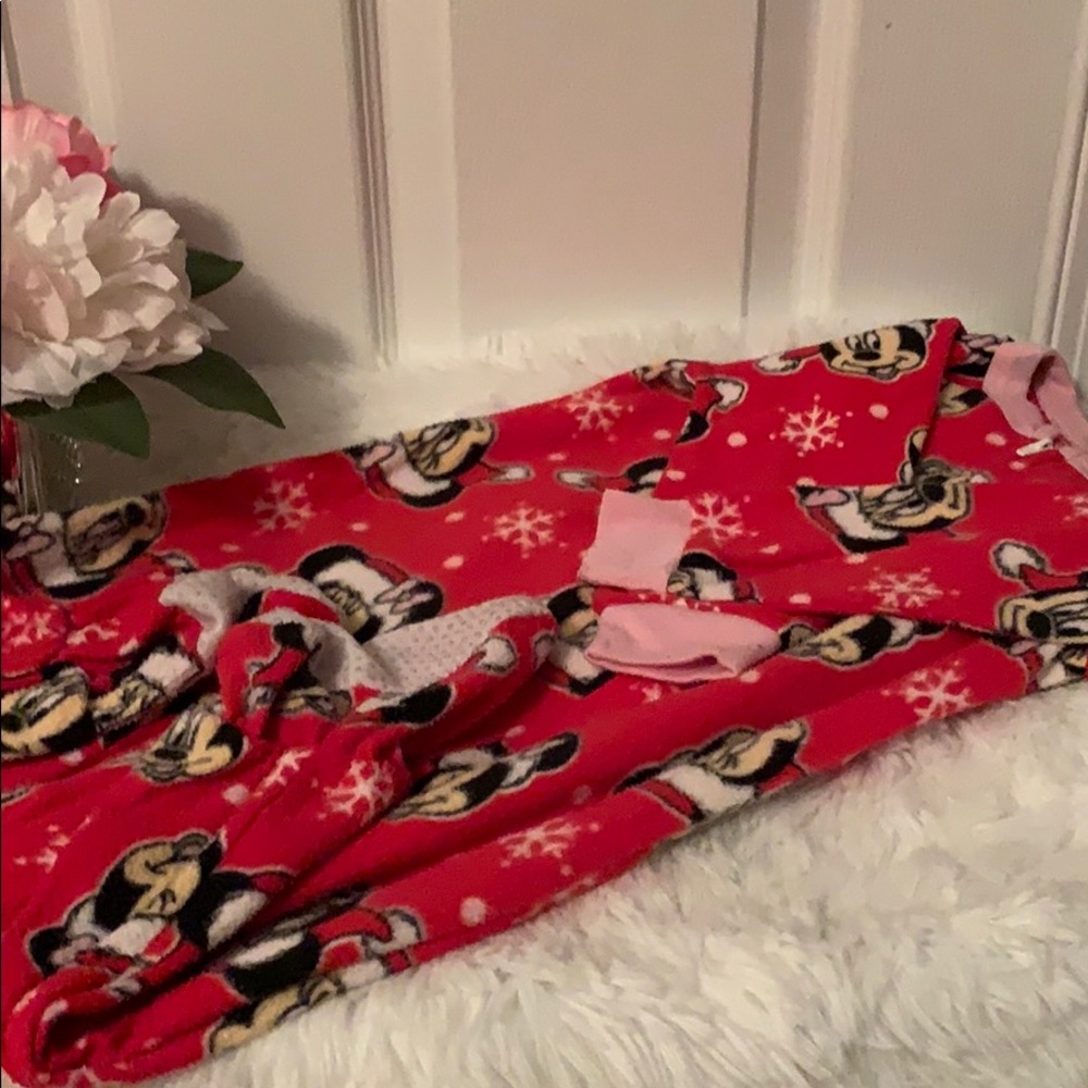 EUC Disney Minnie Mouse 2T footed PJs - Picture 2 of 5